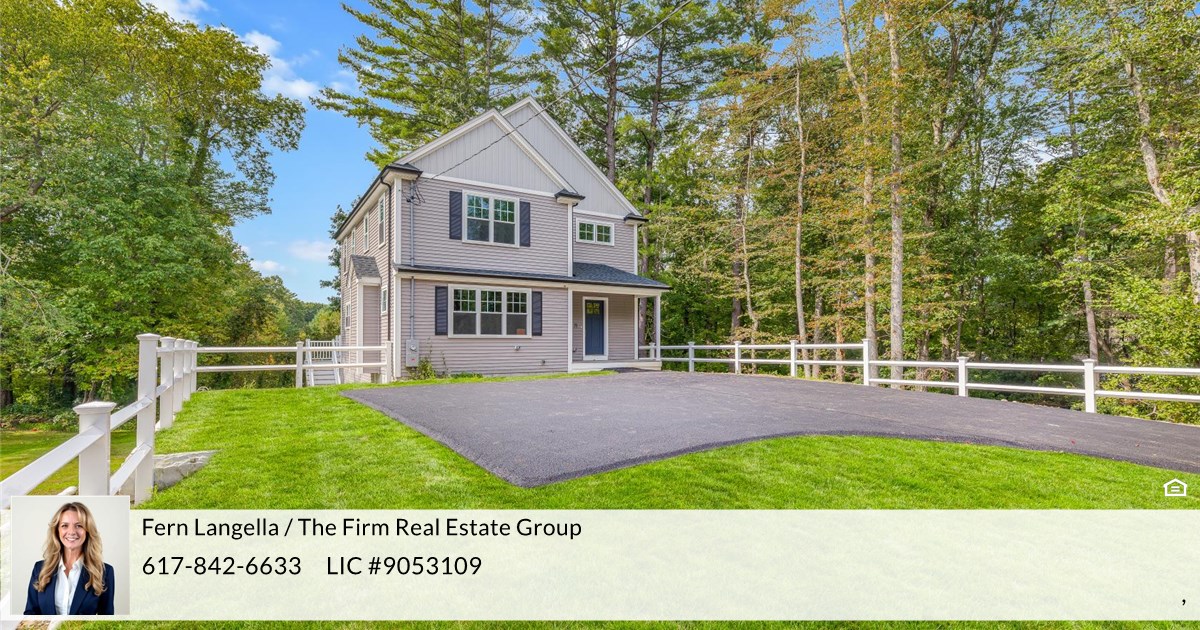 71 Plymouth St, Pembroke, MA 02359